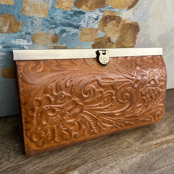 PATRICIA NASH Brown Tooled Leather Wallet - Picture 2 of 9